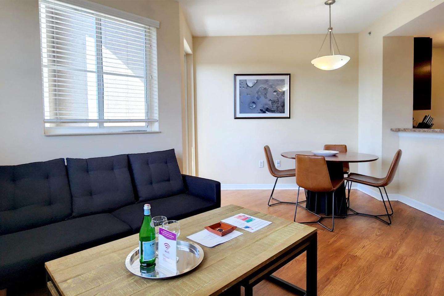 Dharma Home Suites South Miami At Red Road Commons المظهر الخارجي الصورة