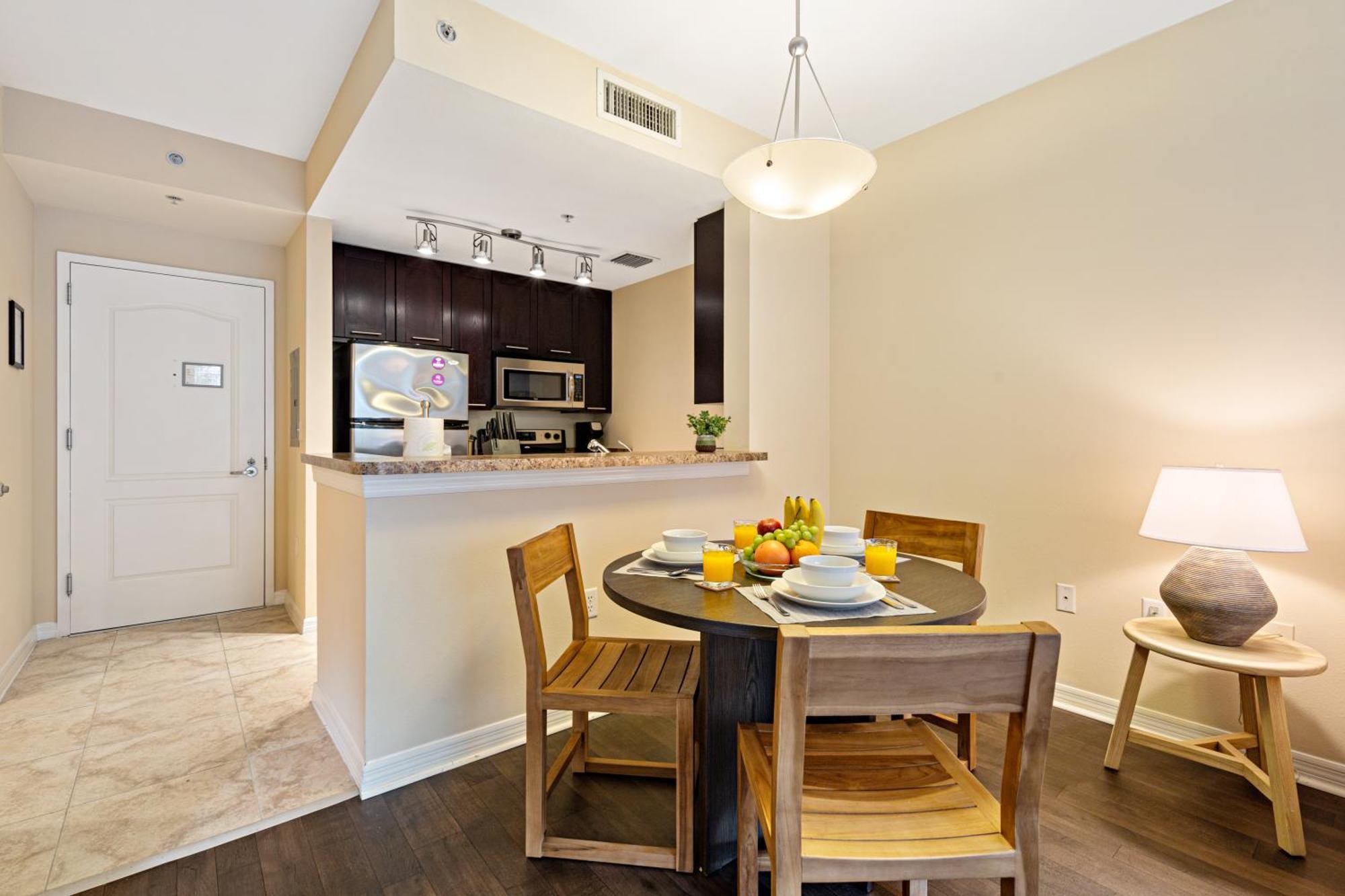 Dharma Home Suites South Miami At Red Road Commons المظهر الخارجي الصورة