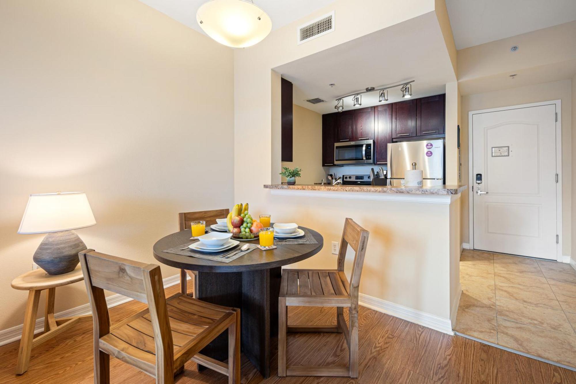 Dharma Home Suites South Miami At Red Road Commons المظهر الخارجي الصورة