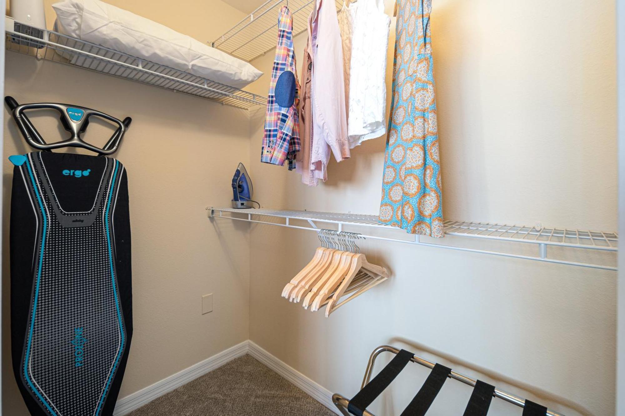 Dharma Home Suites South Miami At Red Road Commons المظهر الخارجي الصورة