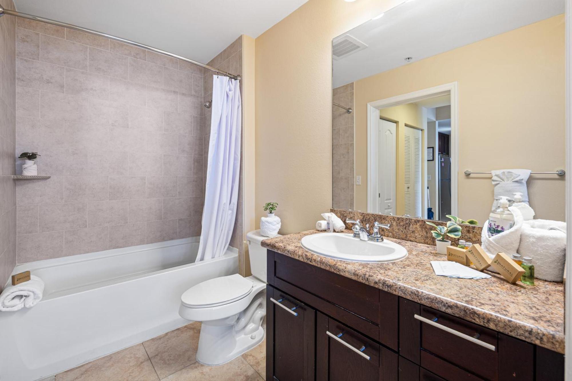 Dharma Home Suites South Miami At Red Road Commons المظهر الخارجي الصورة