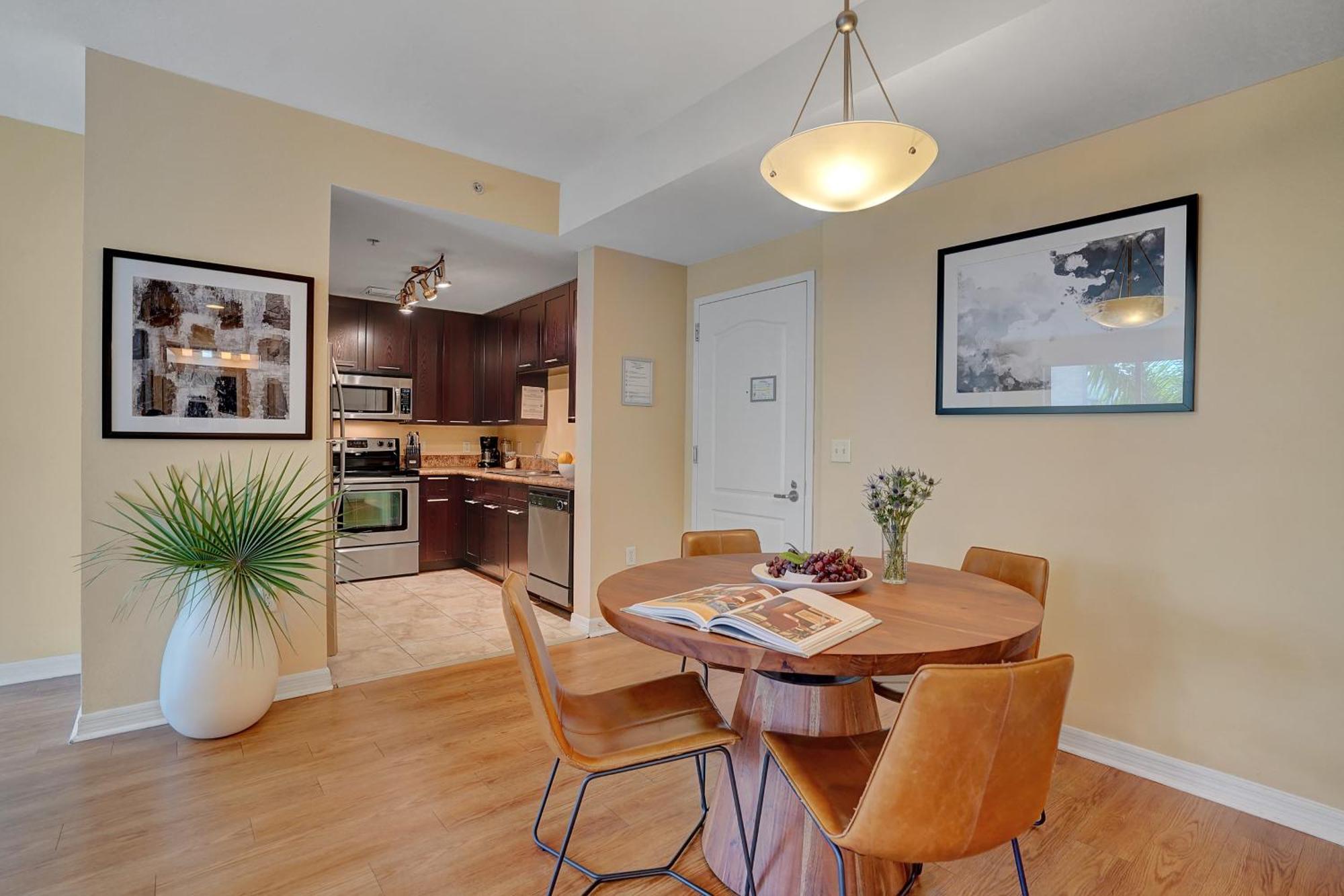 Dharma Home Suites South Miami At Red Road Commons المظهر الخارجي الصورة