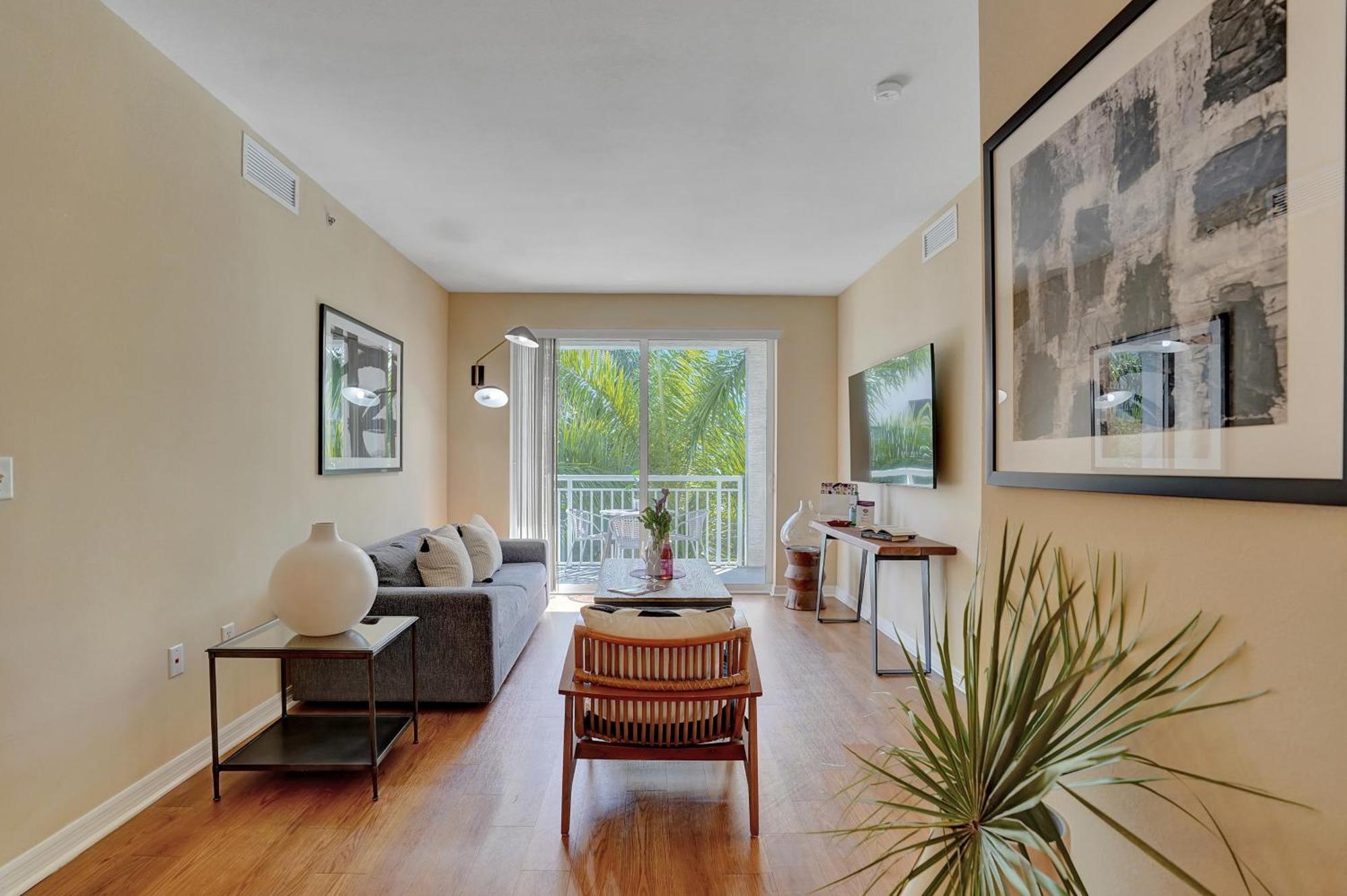 Dharma Home Suites South Miami At Red Road Commons المظهر الخارجي الصورة