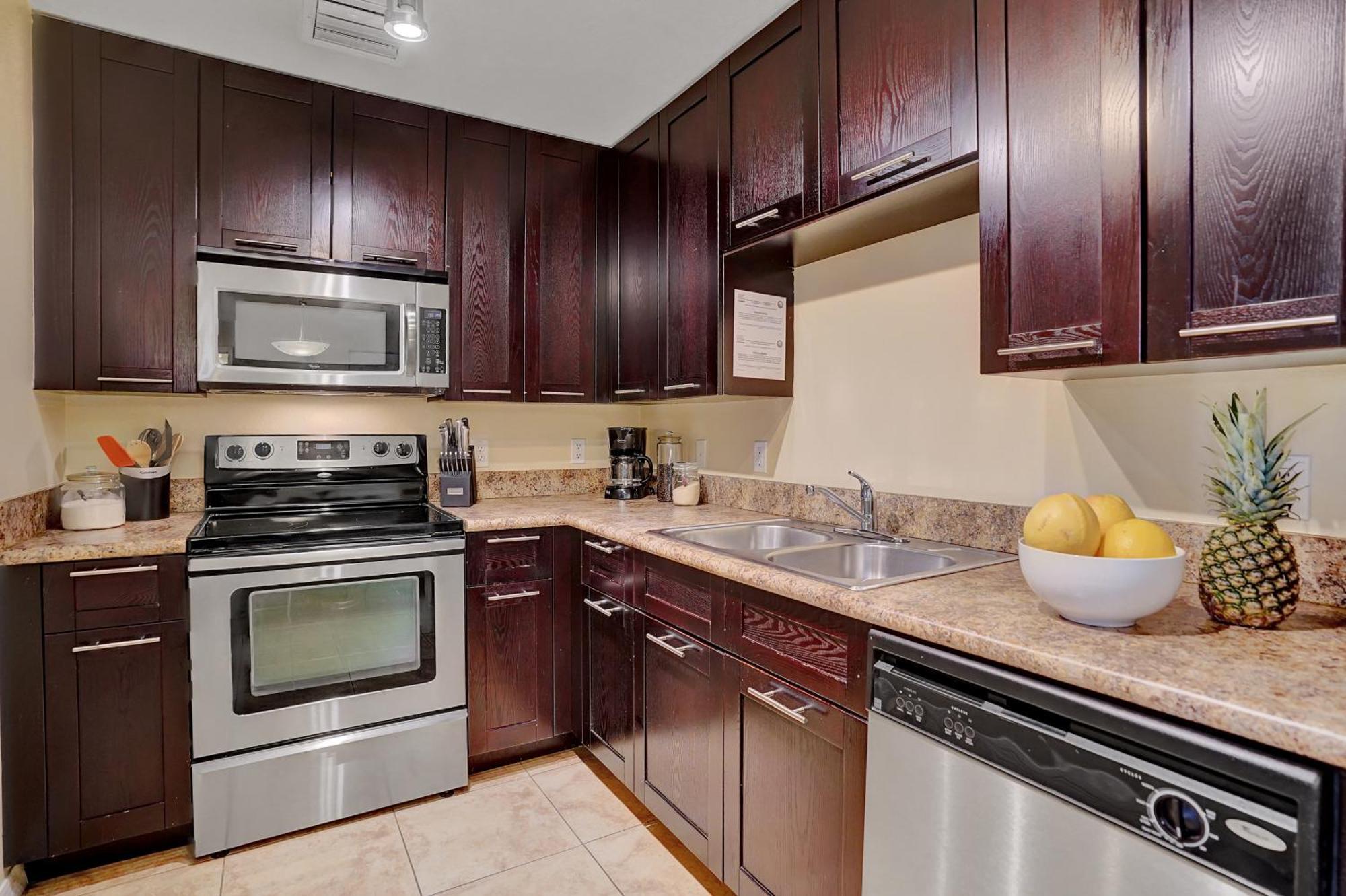 Dharma Home Suites South Miami At Red Road Commons المظهر الخارجي الصورة