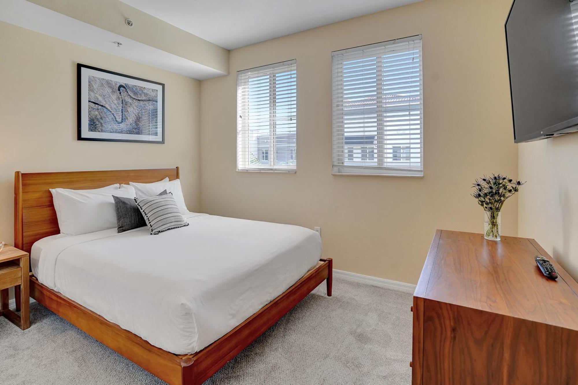 Dharma Home Suites South Miami At Red Road Commons المظهر الخارجي الصورة